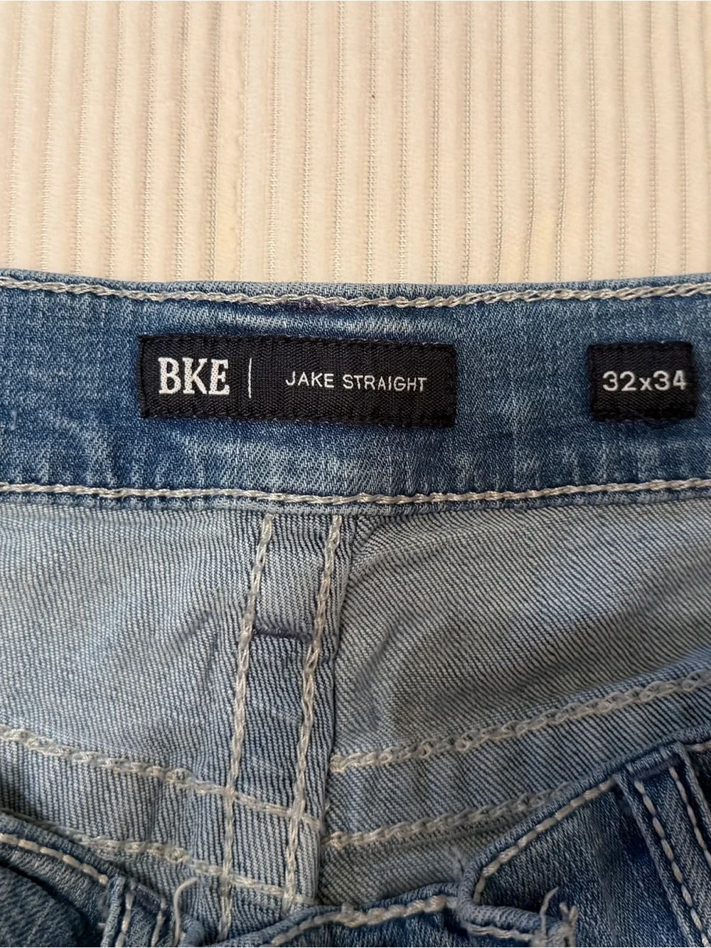 BKE Jake Straight Distressed Jeans Men’s 32x34 Light Wash